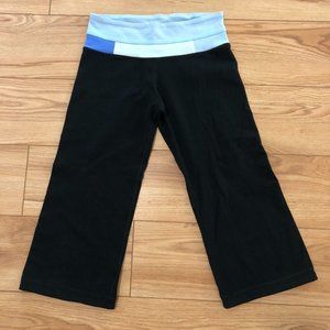 Lululemon Groovin Crop Tie Leggings Women's 4? Black Blue Stretch Capri EEUC
